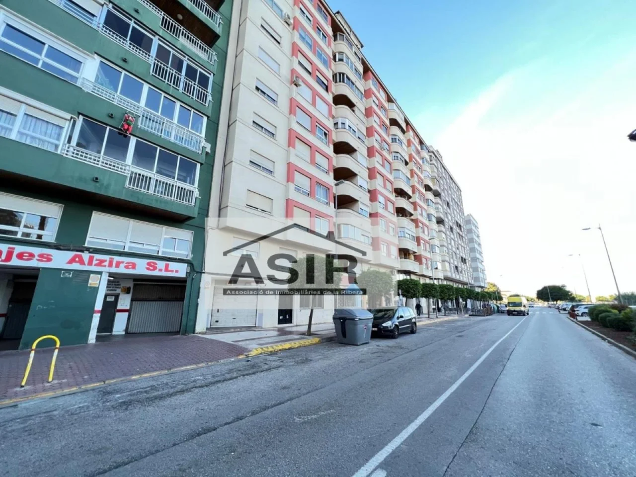Garaje céntrico en Alzira para coche
