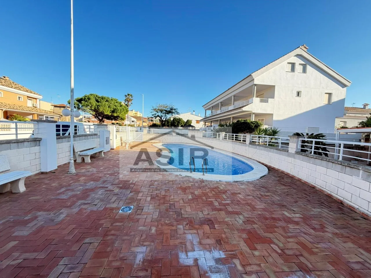 Adosado nuevo cerca de la playa