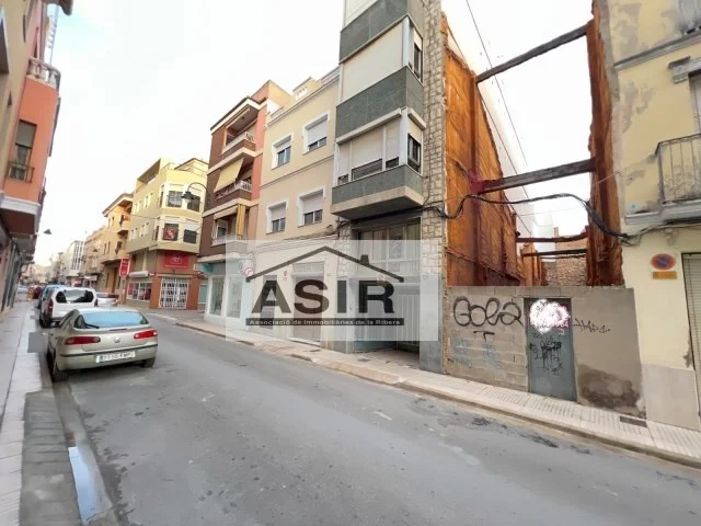 Parcela urbanizable en Alzira, 246 m²