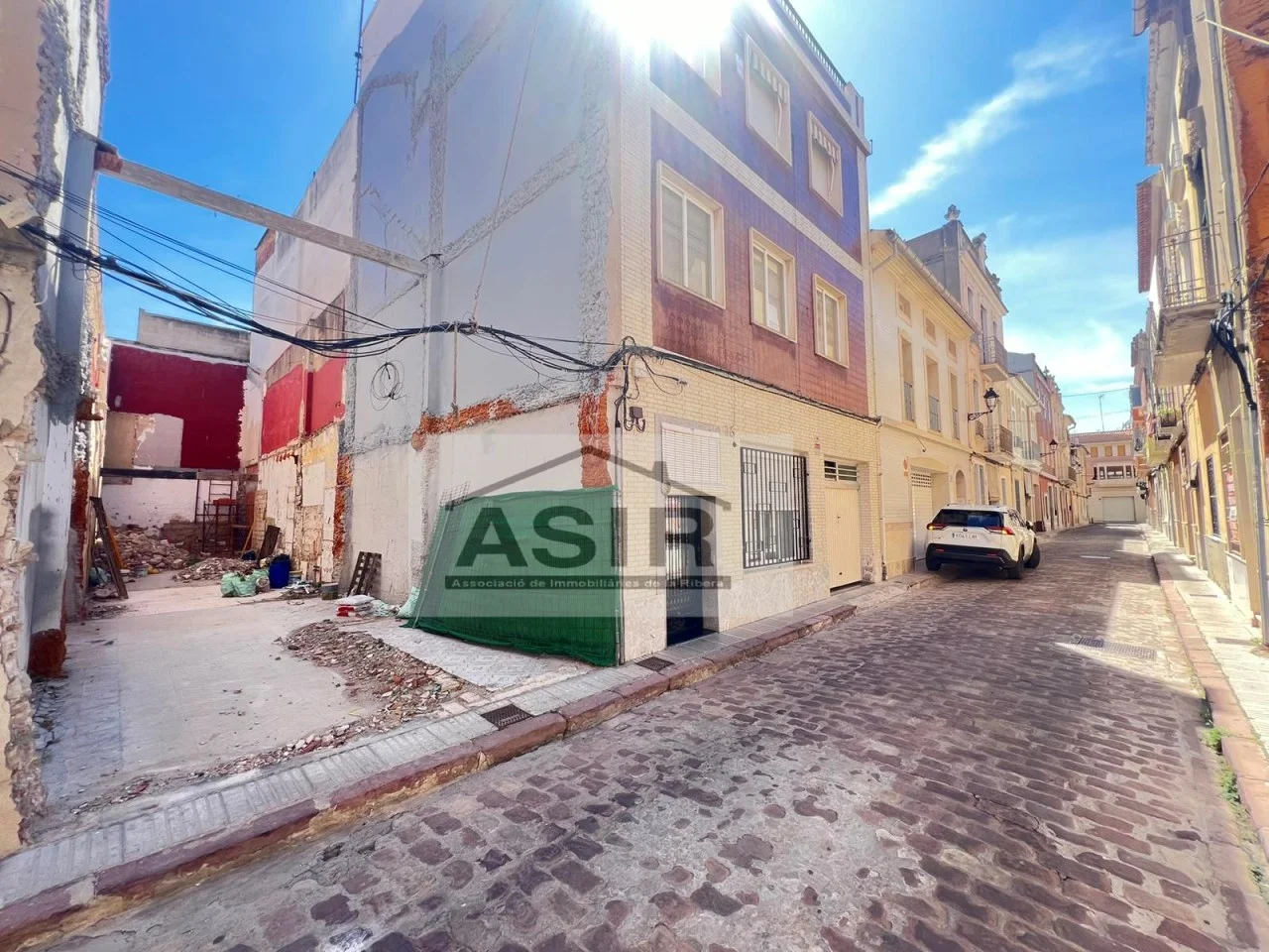 Solar urbano en Alzira con proyecto