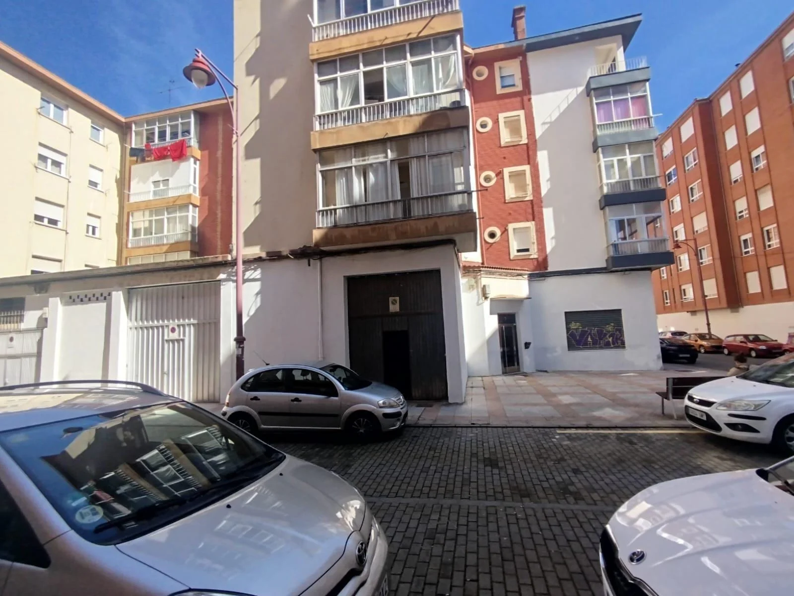 Pinilla commercial unit with flexible use