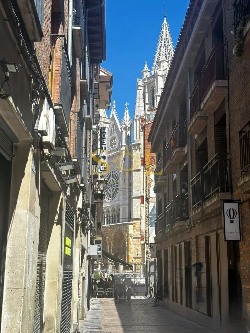 Piso en casco histórico con vistas a la catedral