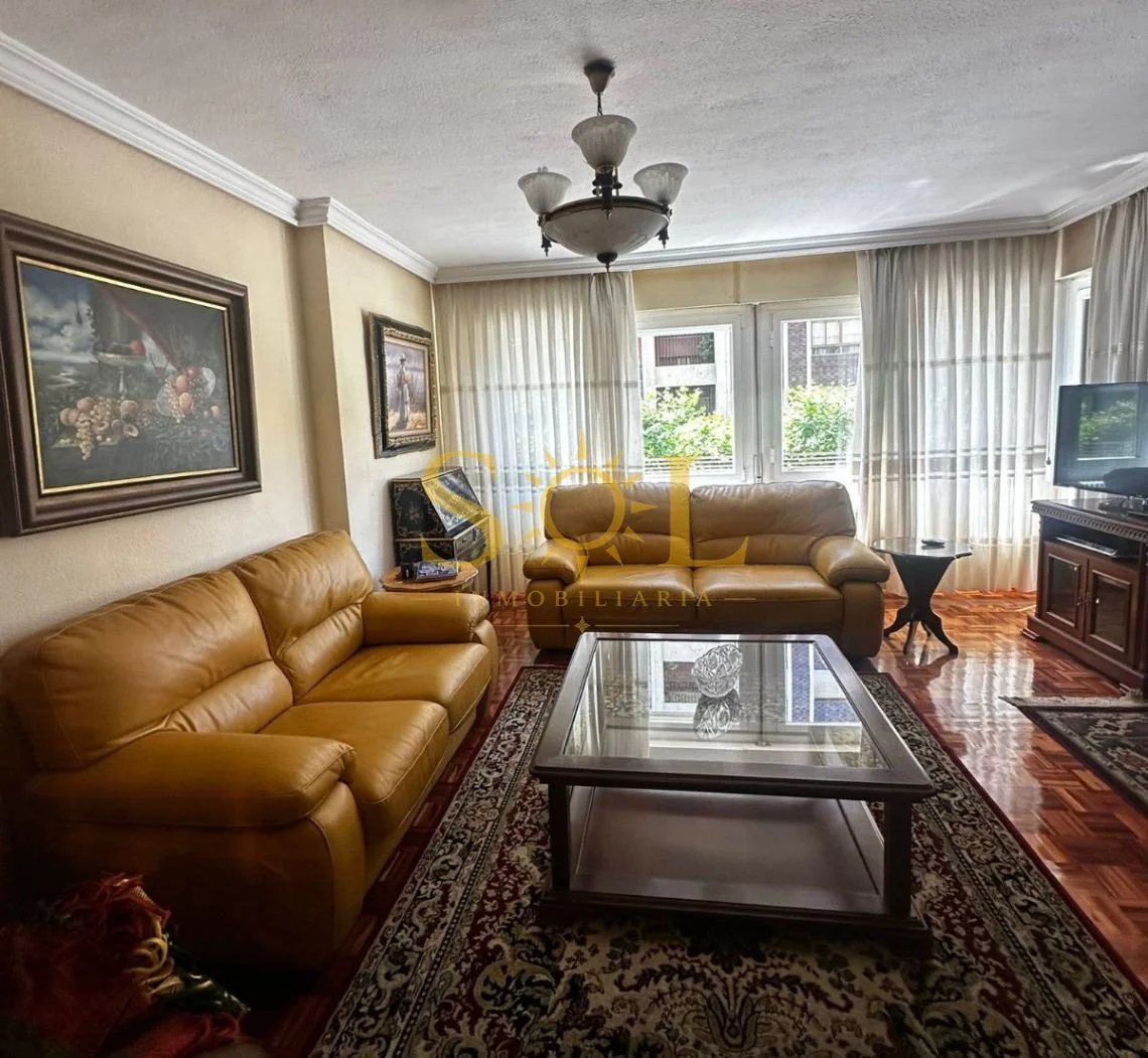 Reformed central León flat, 3 bedrooms