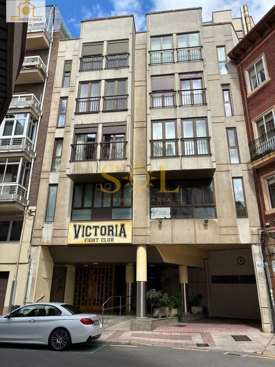 Piso céntrico de 116 m² y 2 dormitorios