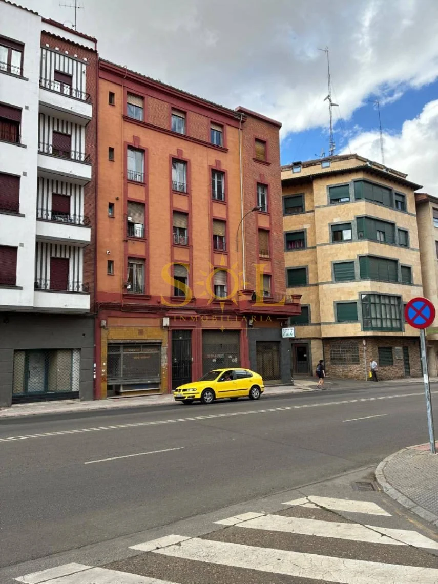 Piso para reformar en León, 4 dormitorios