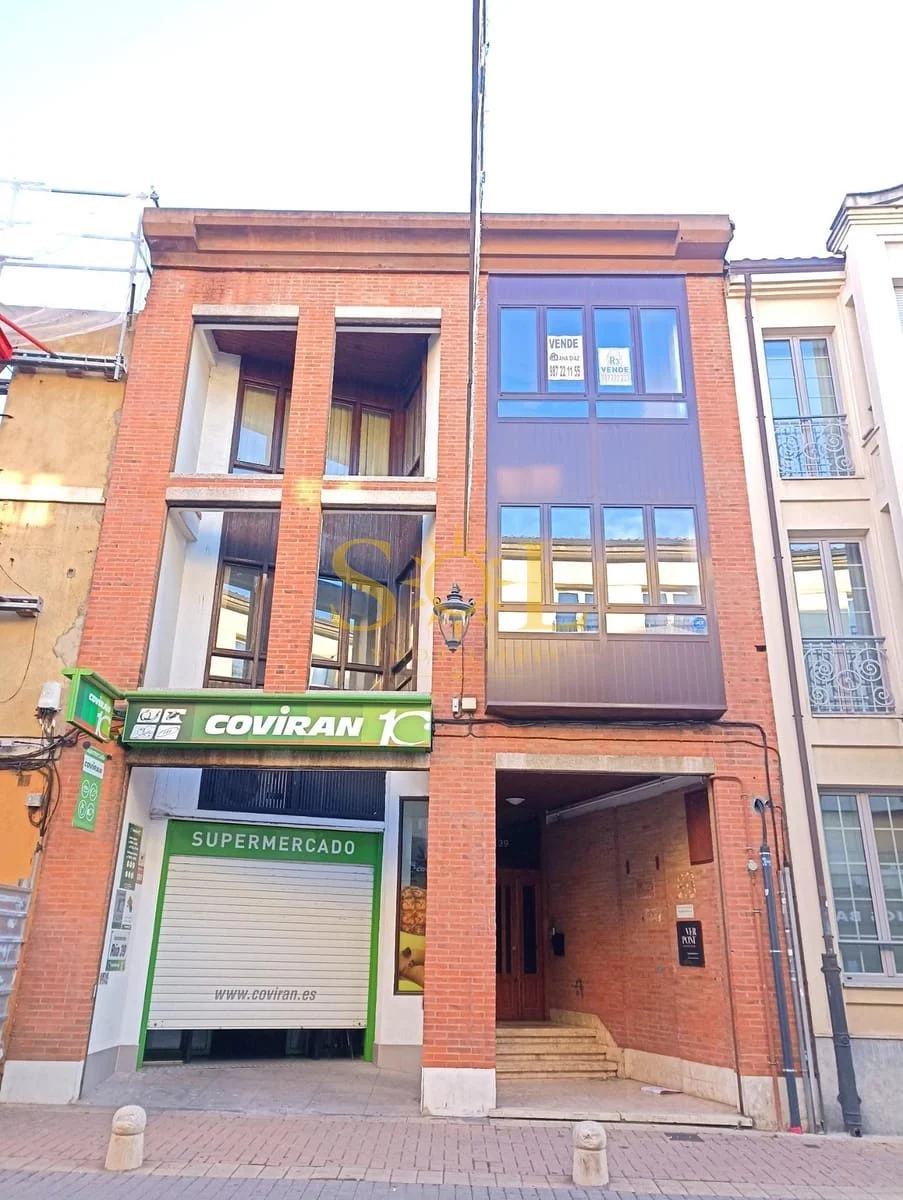 Three-floor León centre conversion project