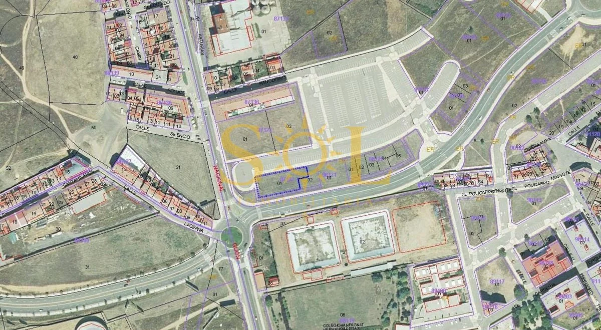 Terreno urbanizable en León con proyecto de 72 viviendas
