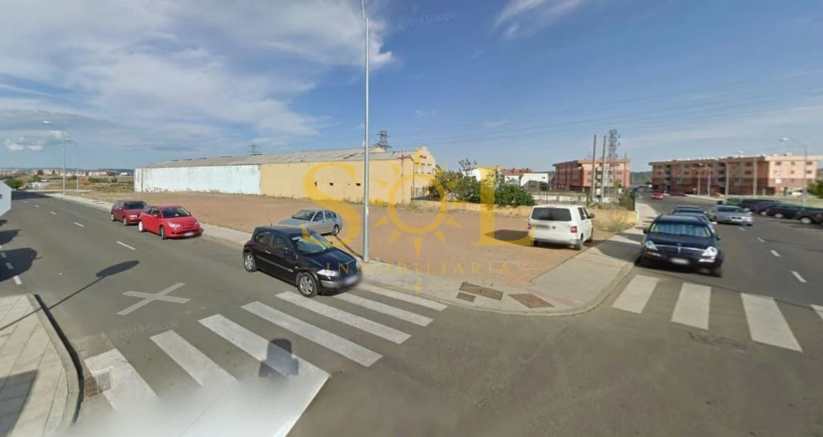 Suelo residencial edificable en Navatejera