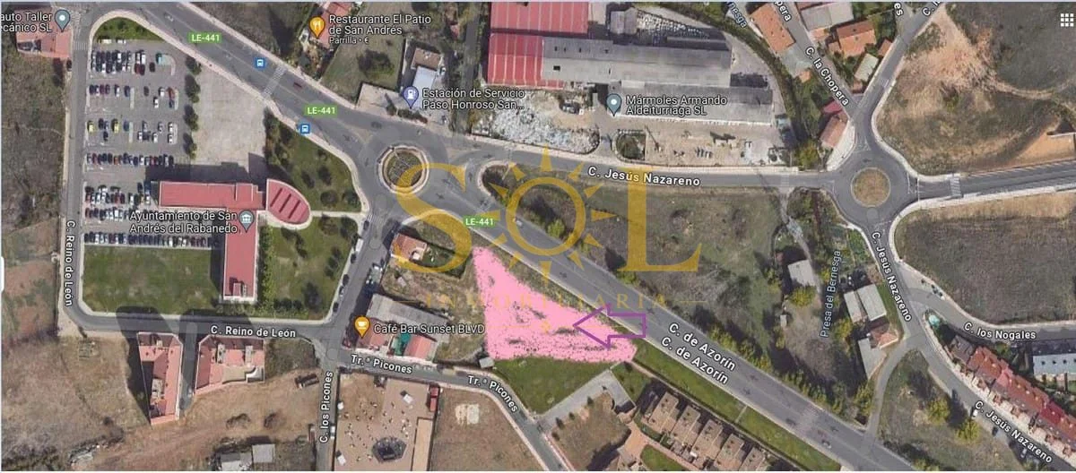 Developable residential land near town hall