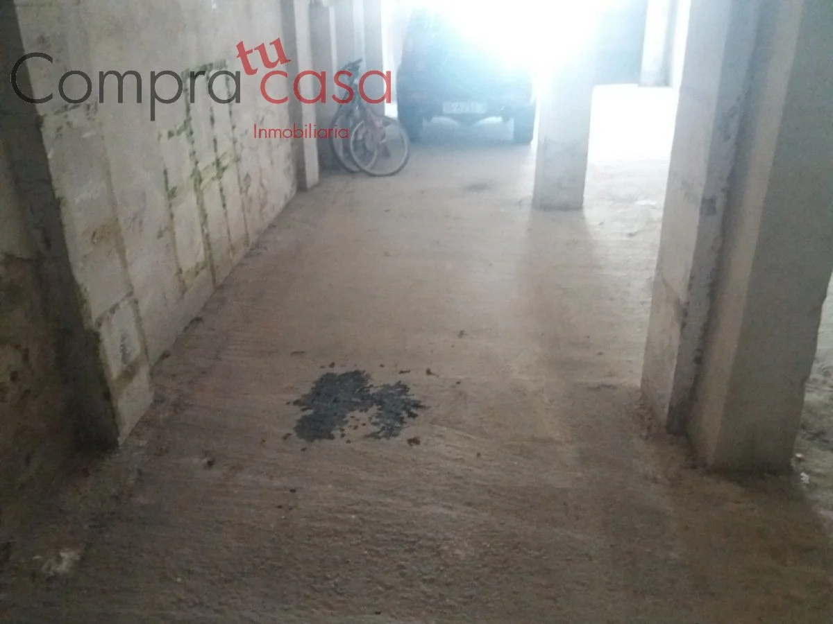 Garaje céntrico en Segovia para coches medianos