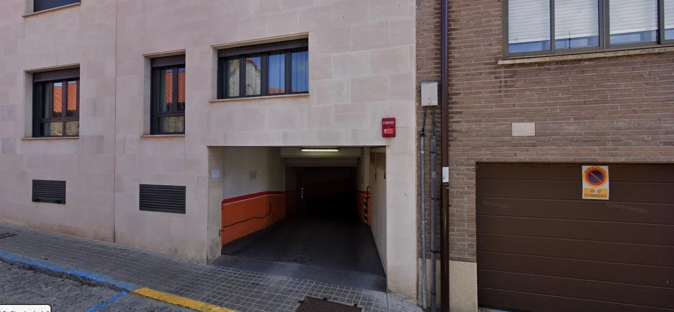 Accessible garage in Universidad, 11 m²