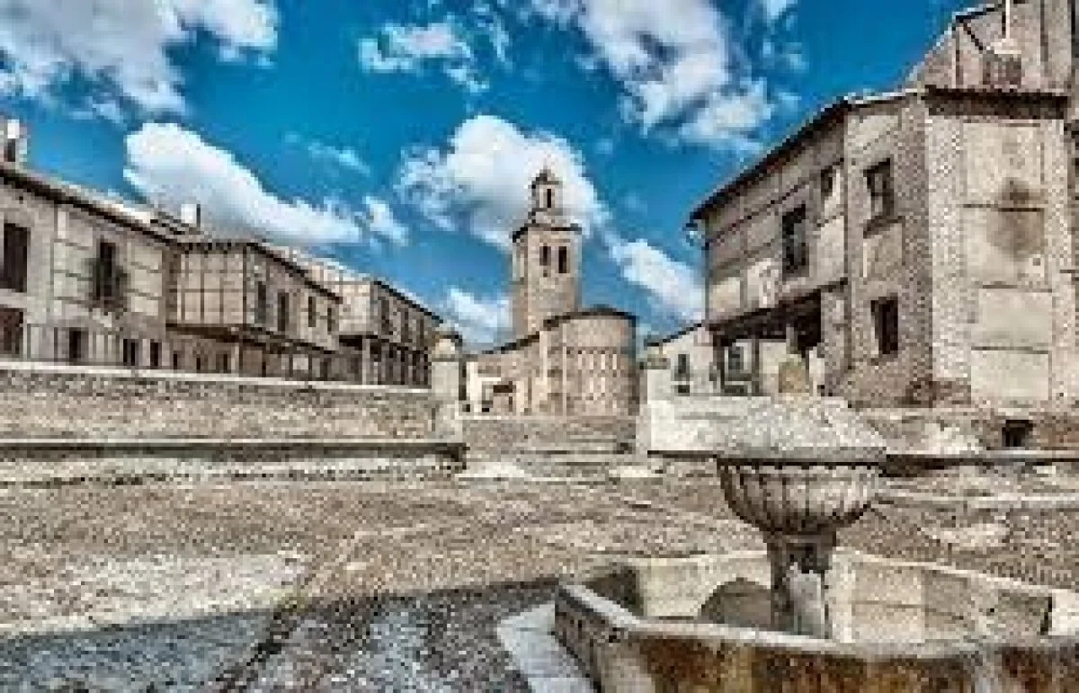 Local comercial esquinero en el centro de Arévalo