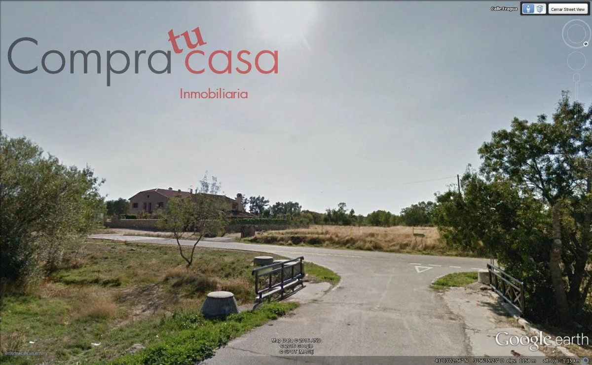 Nave industrial con parcela de 440 m²
