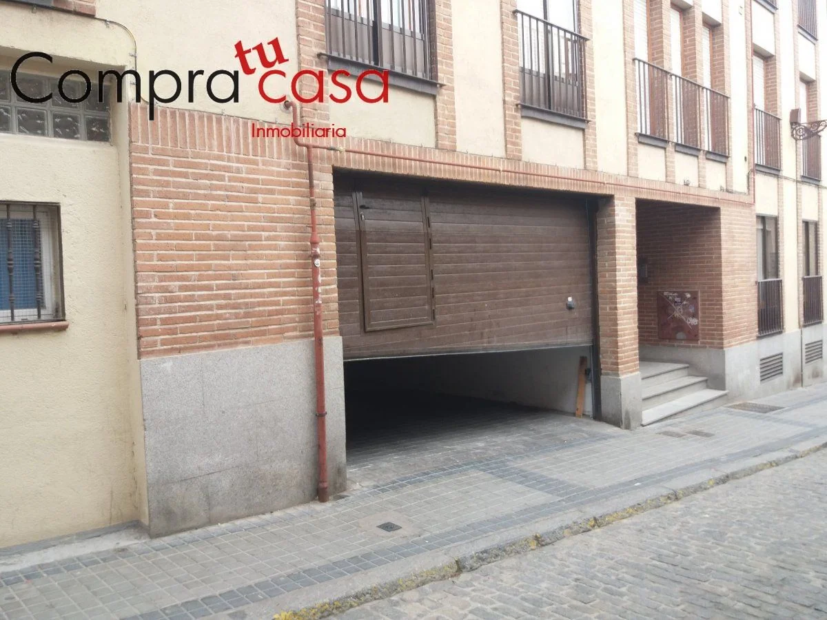 Segovia garage near Aqueduct, 24 m²