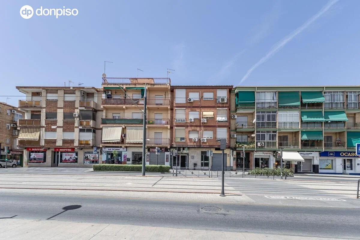 Local comercial junto al Metro de Maracena