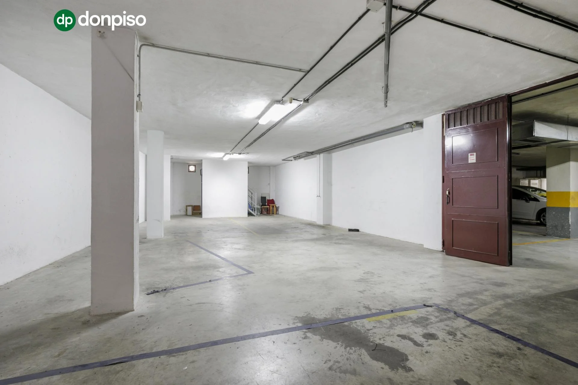 Garaje amplio en Albolote con trasteros