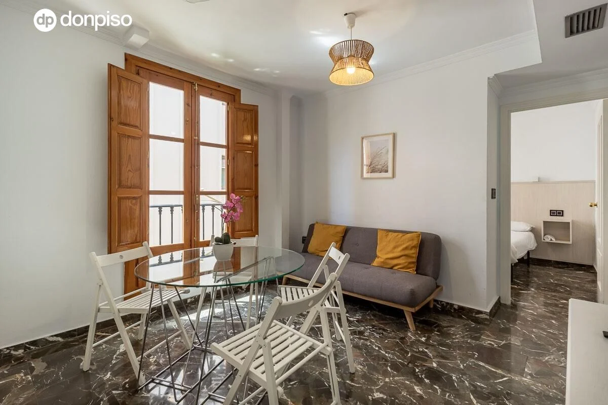 Piso con licencia turística en el centro de Granada