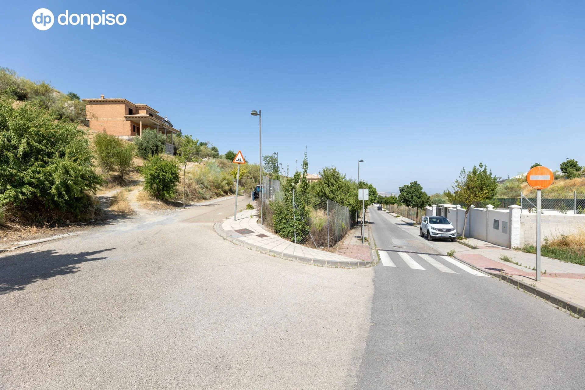Parcela urbana en La Zubia, 750 m²