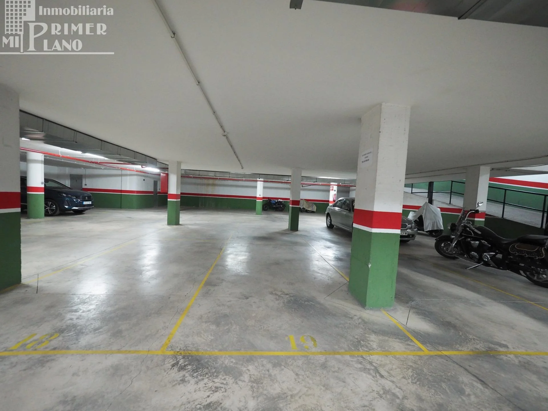 Basement garage near Calle Carreras