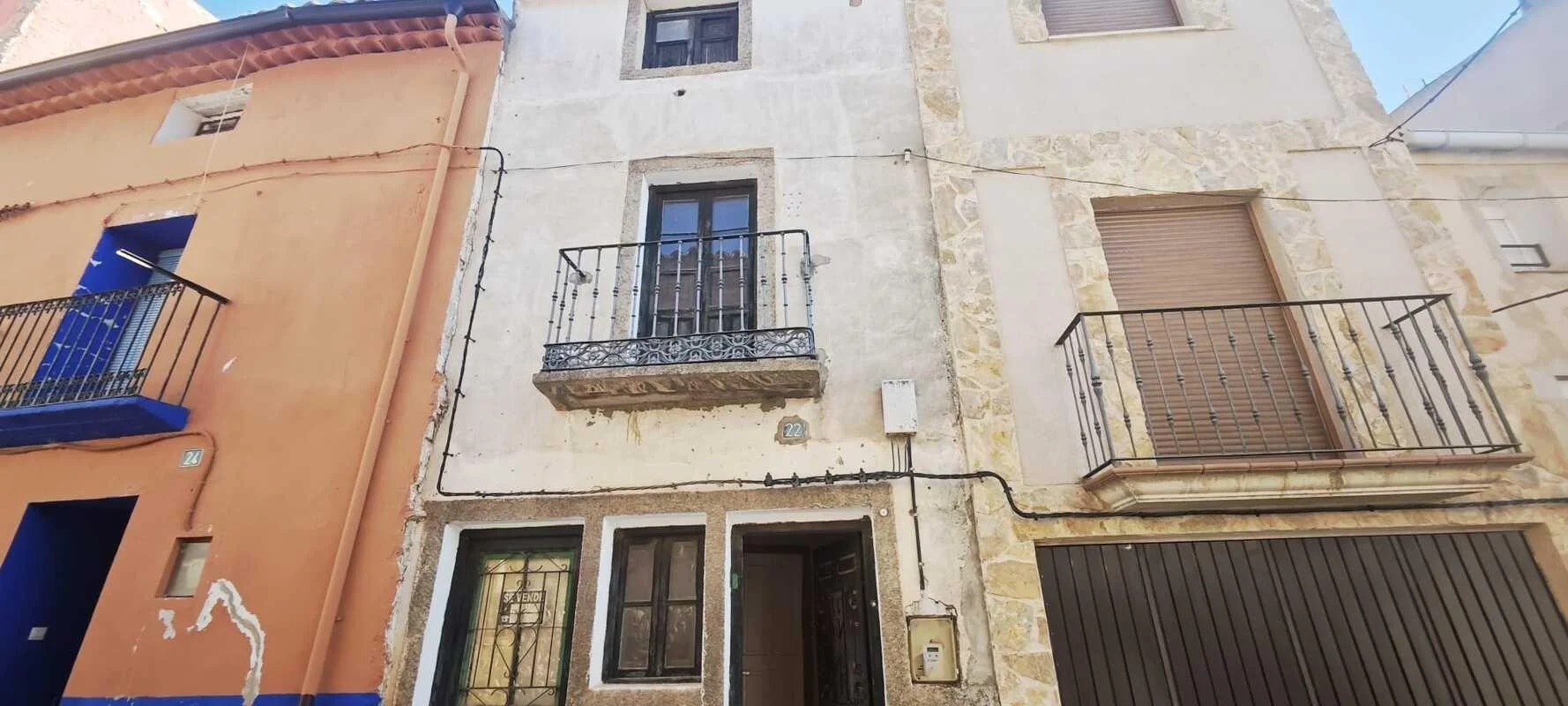 Three-bedroom fixer-upper in Campillo de Aragón