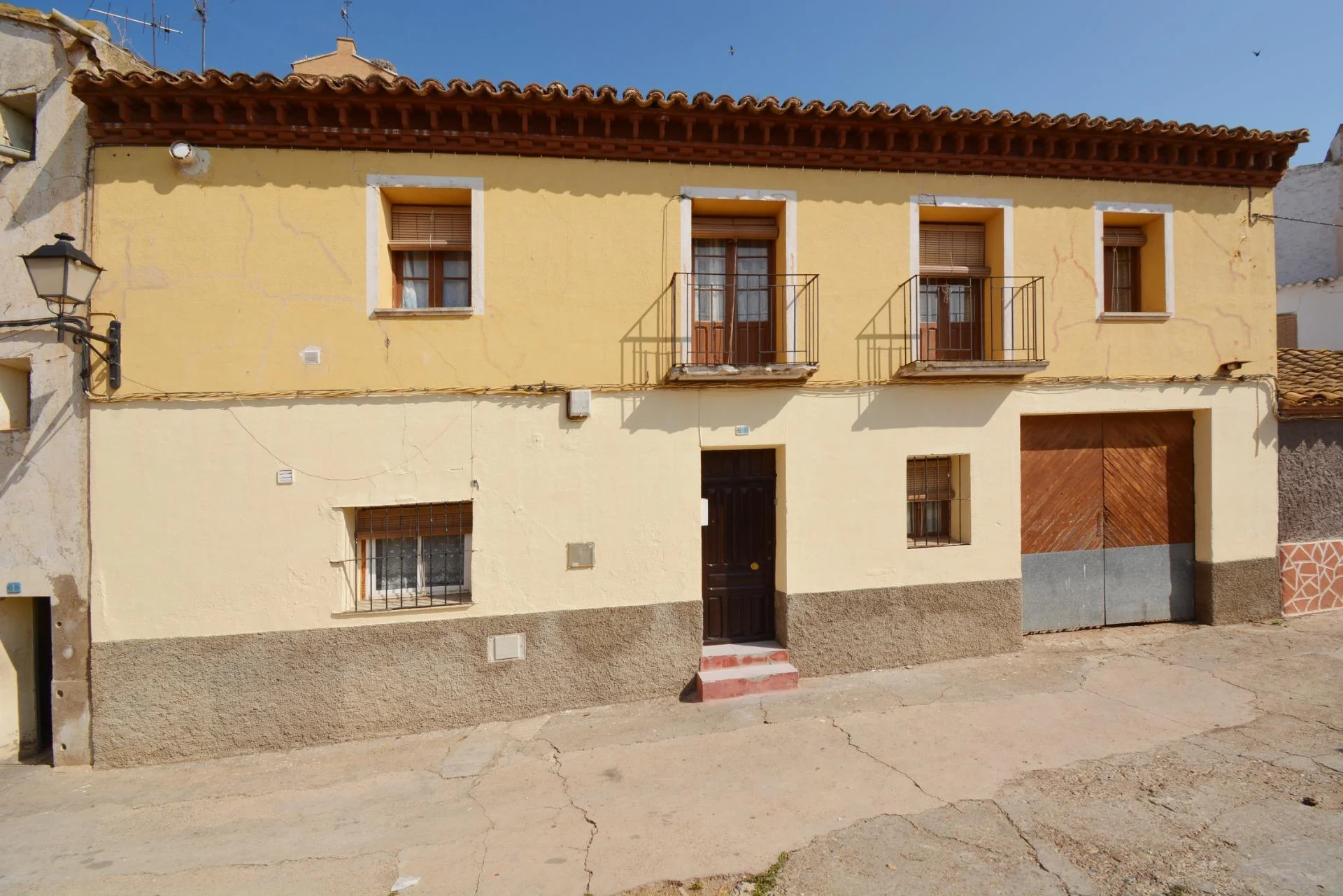 Casa independiente en Gallur con corral