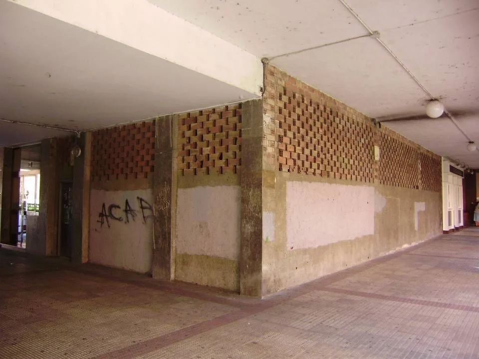 Under-construction commercial local in Durango