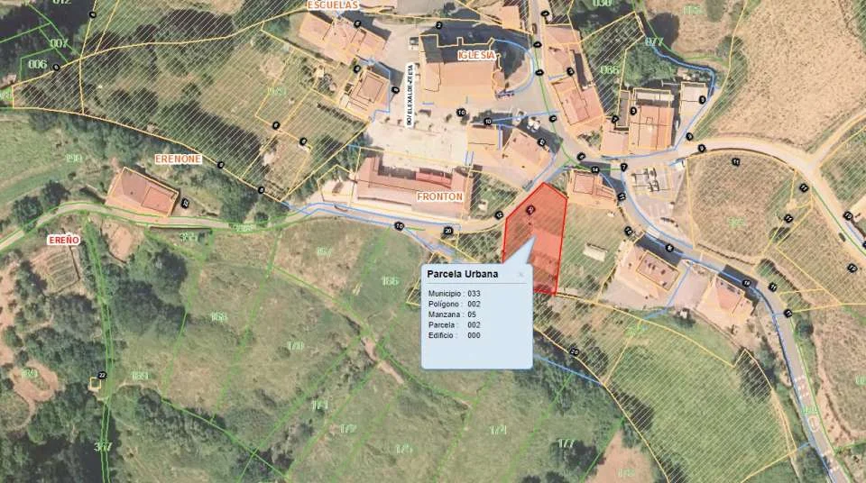 Terreno urbano de 589 m² en Ereño