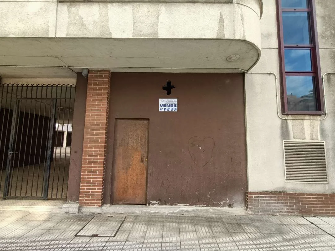 Commercial unit in Landako, 38 m²