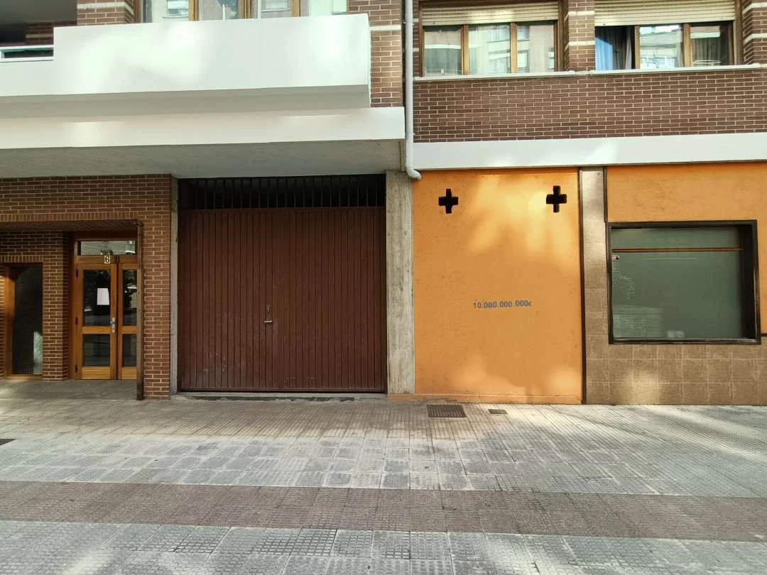 Unfinished commercial unit in Durango