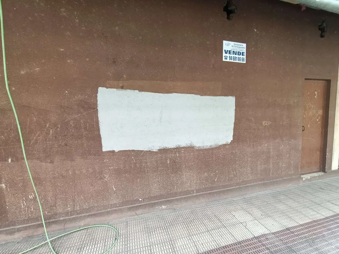 Unfinished commercial unit in Landako
