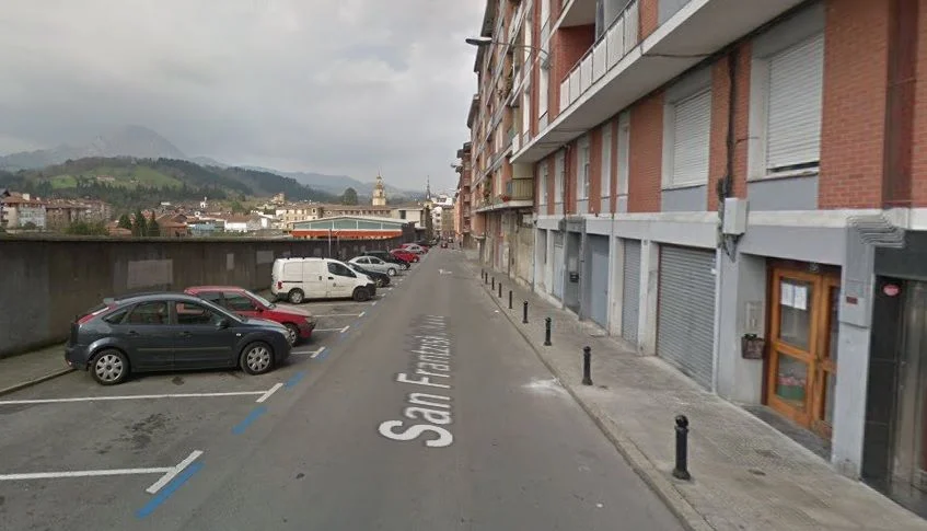 Small-car garage in Durango, 11 m²