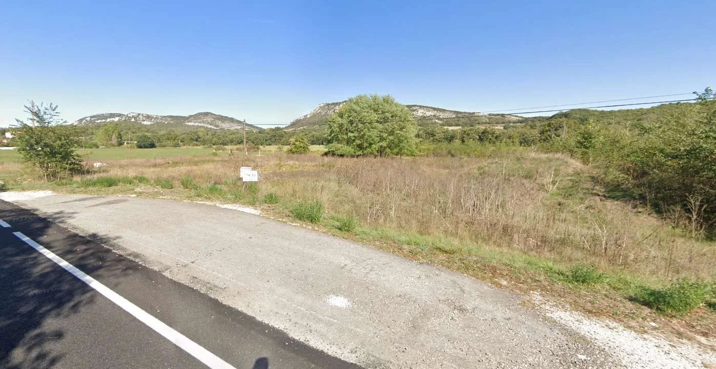Developable land for six homes