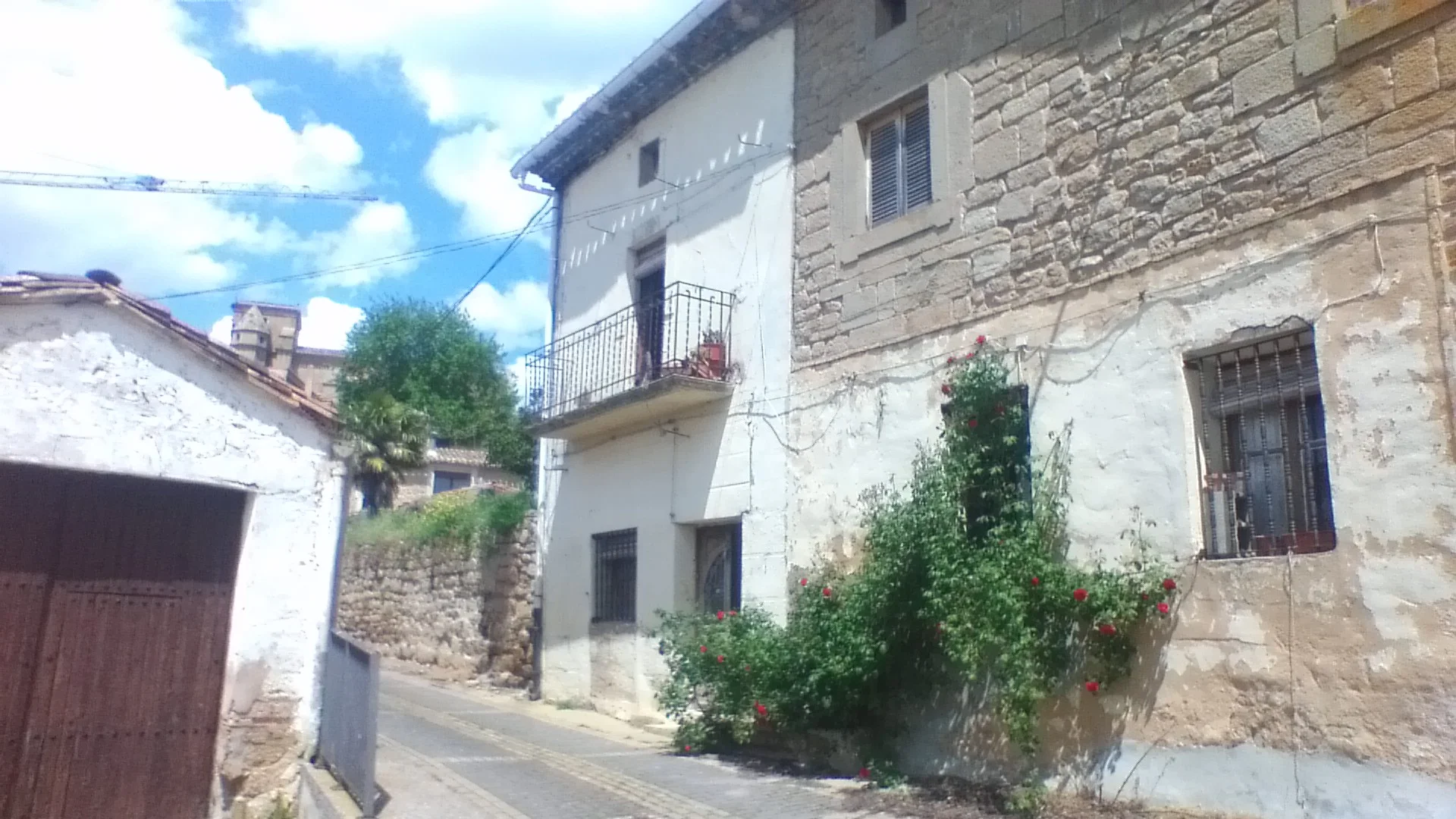 Reformable three-bedroom house with land