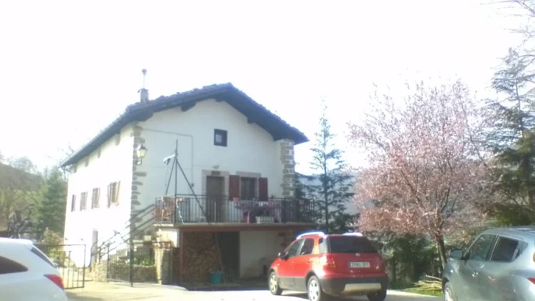 Ituren caserío with five bedrooms