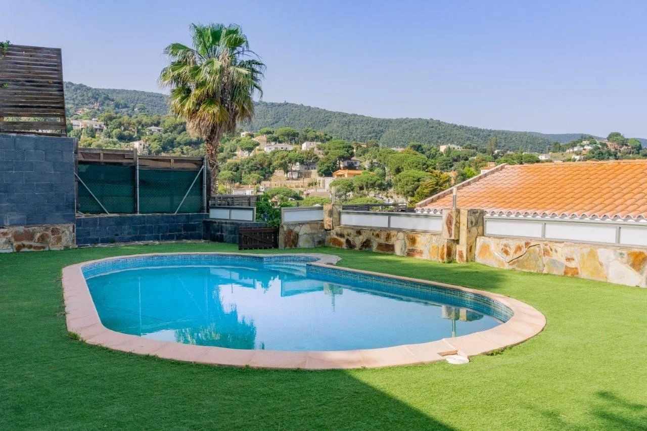 Chalet con licencia turística y vistas al mar
