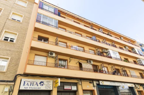 Four-bedroom flat in Universidad