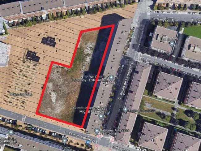 Pamplona urban plot, 4,413 m² buildability