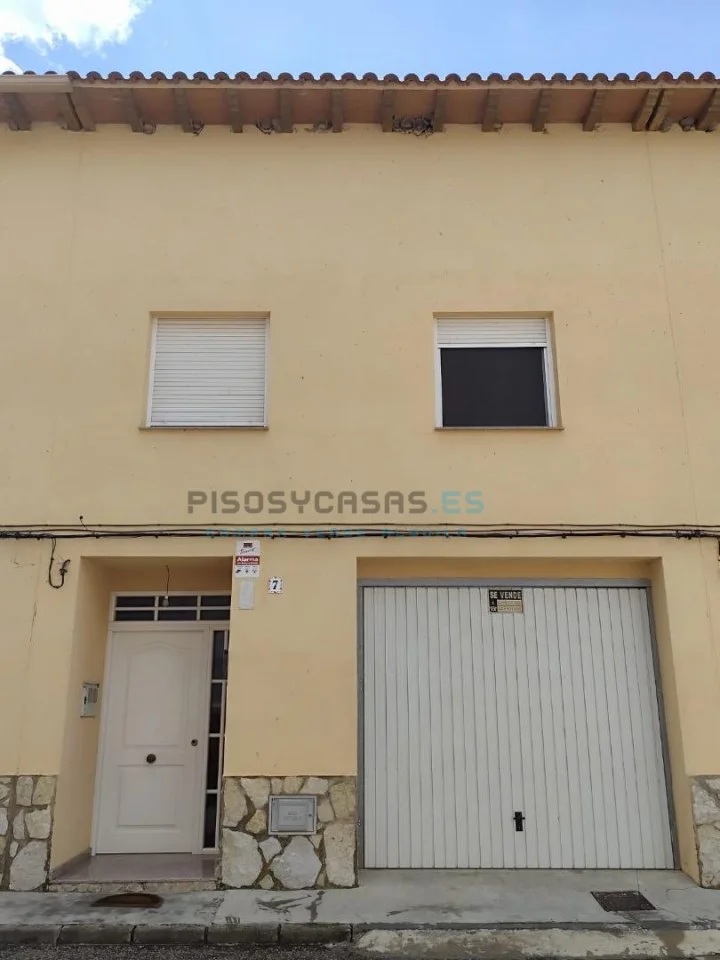 Adosado VPO en Landete, 4 habitaciones