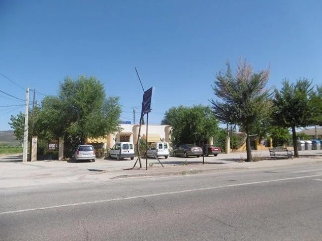 Restaurante con parcela de 2.000 m²