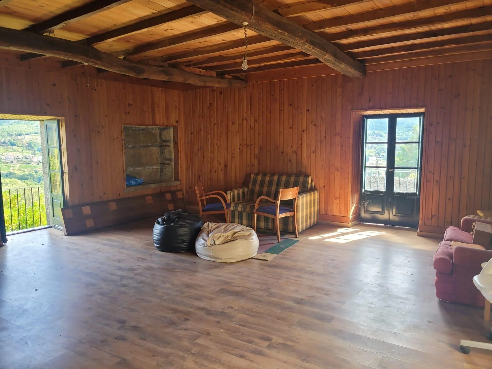 Casa con viñedo en Ribeiro y 8.000 m²