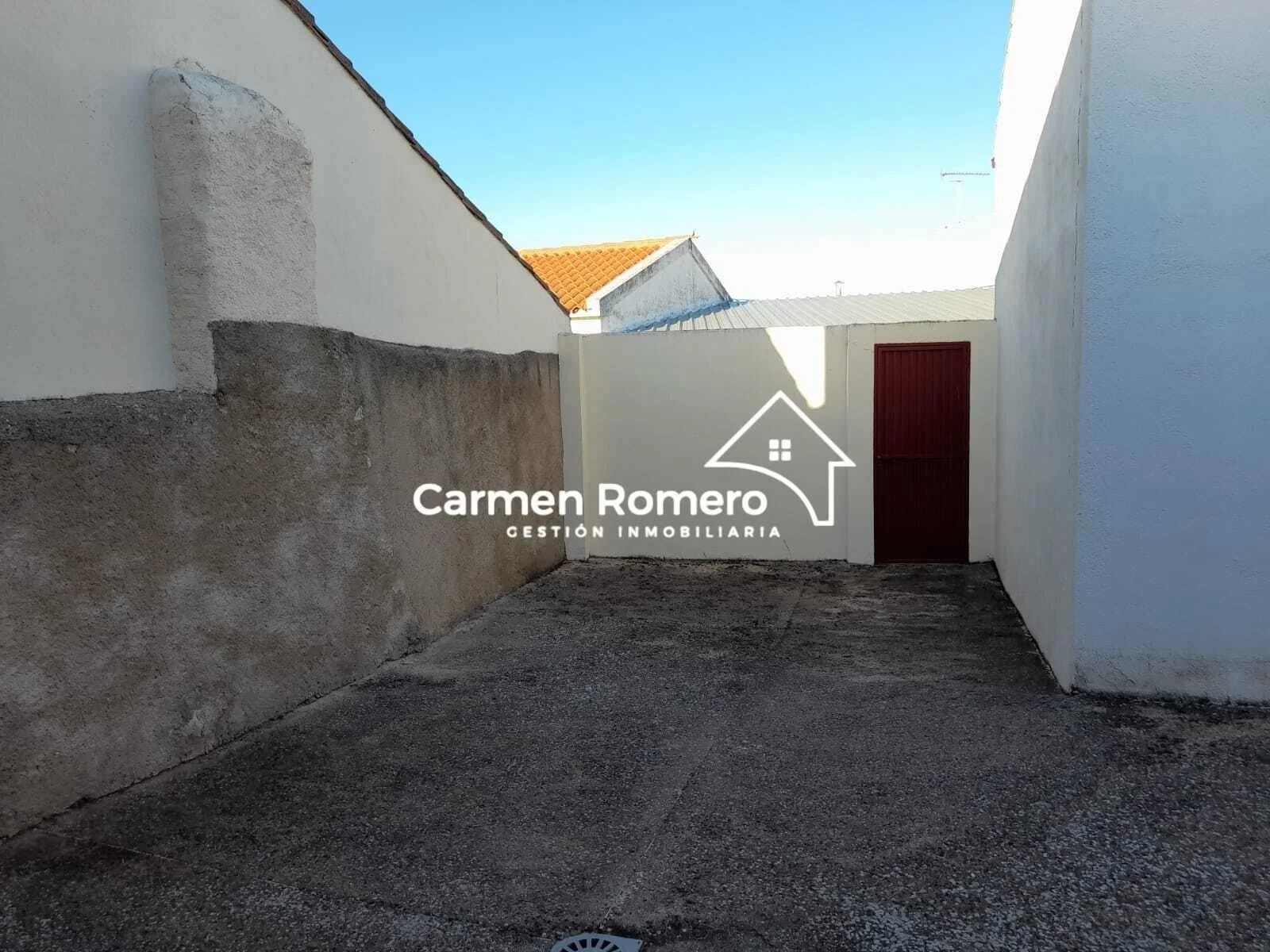 Reformed village house with 120 m² garden