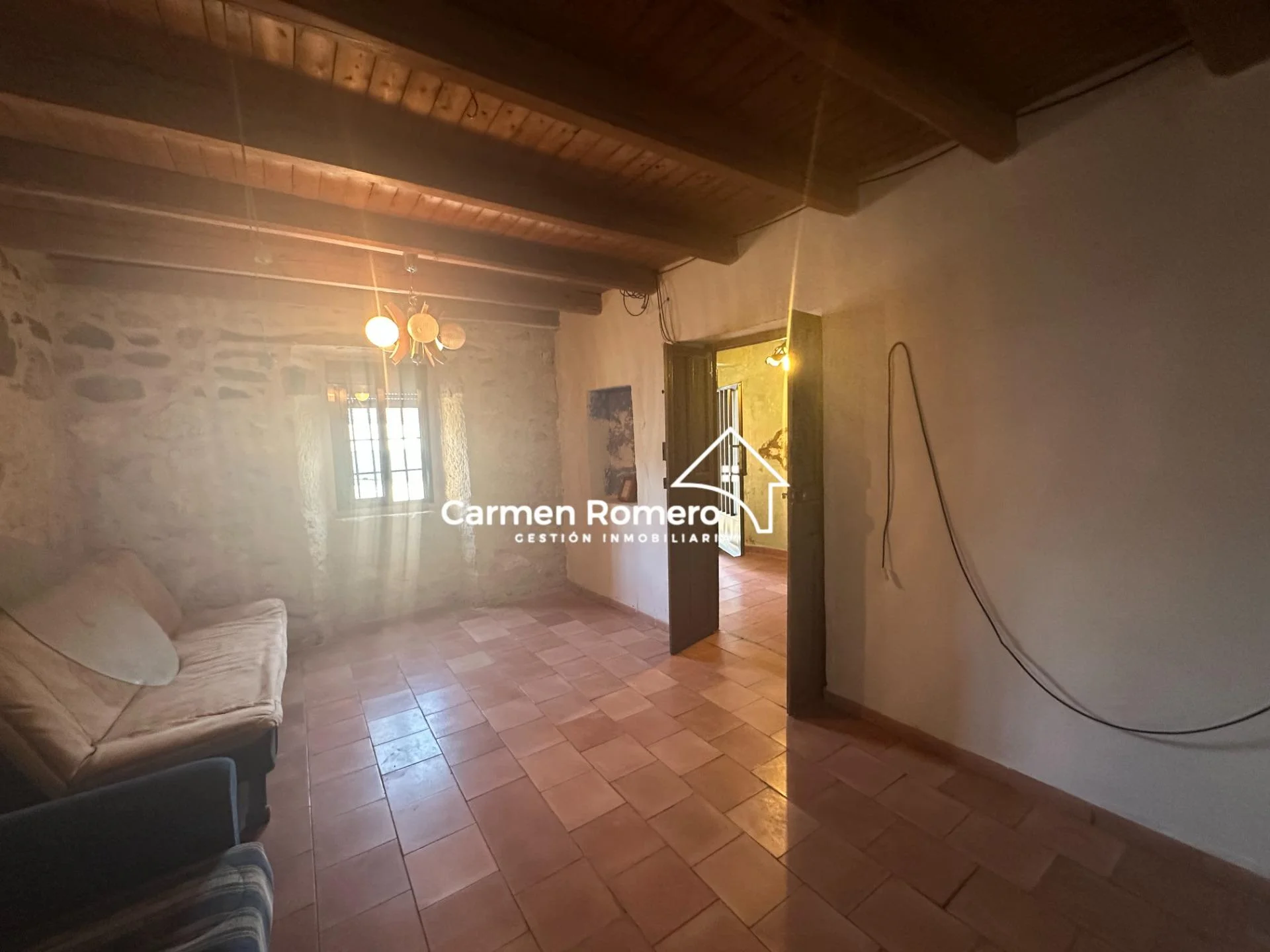 House in Torresmenudas with reform potential