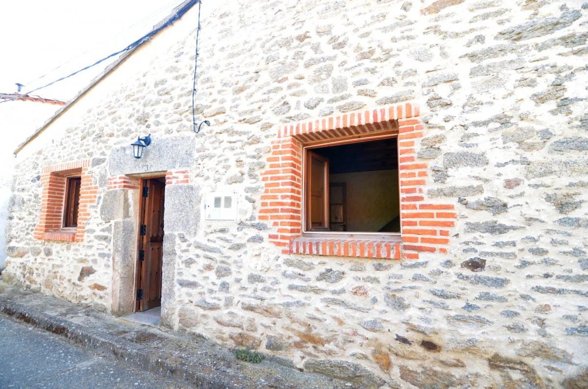 Good-condition village house, three bedrooms