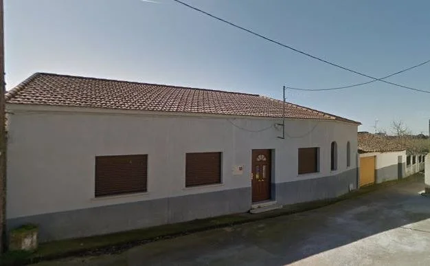 Four-bedroom house in Muñoz