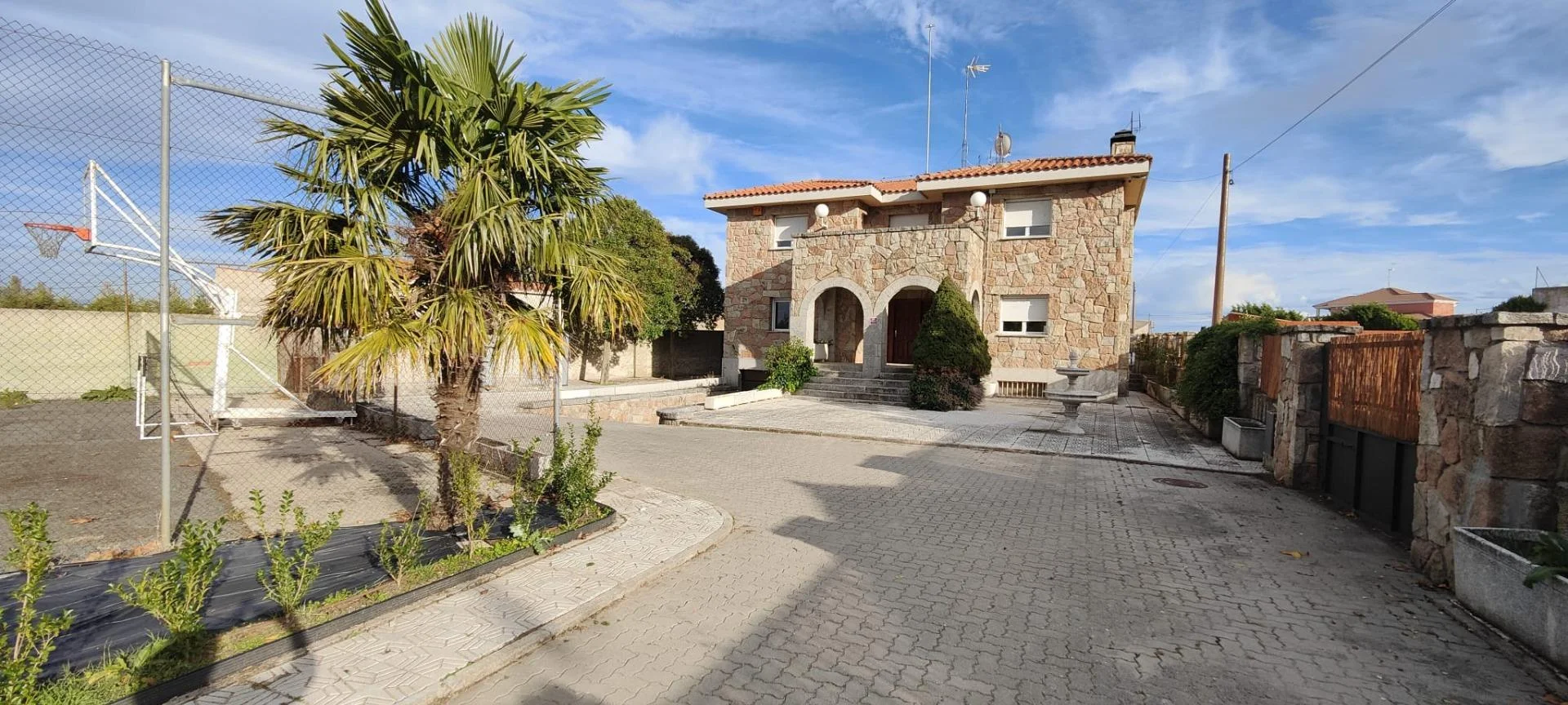 Rural chalet with holiday licence