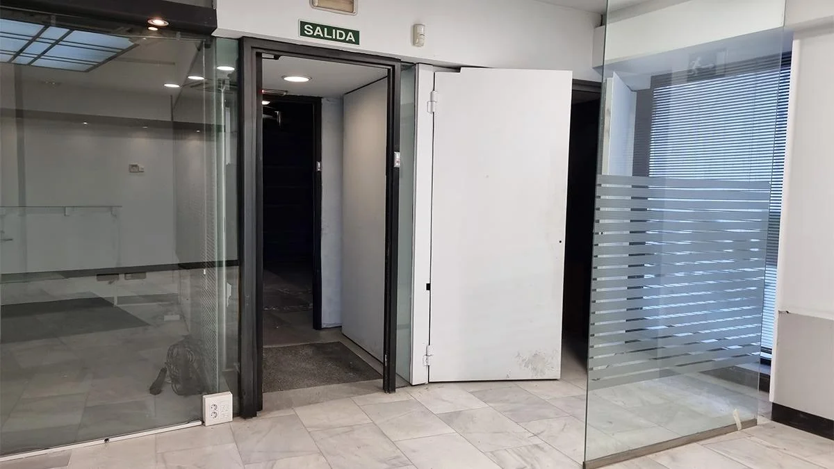 Tenanted Alamedilla commercial unit, 115 m²