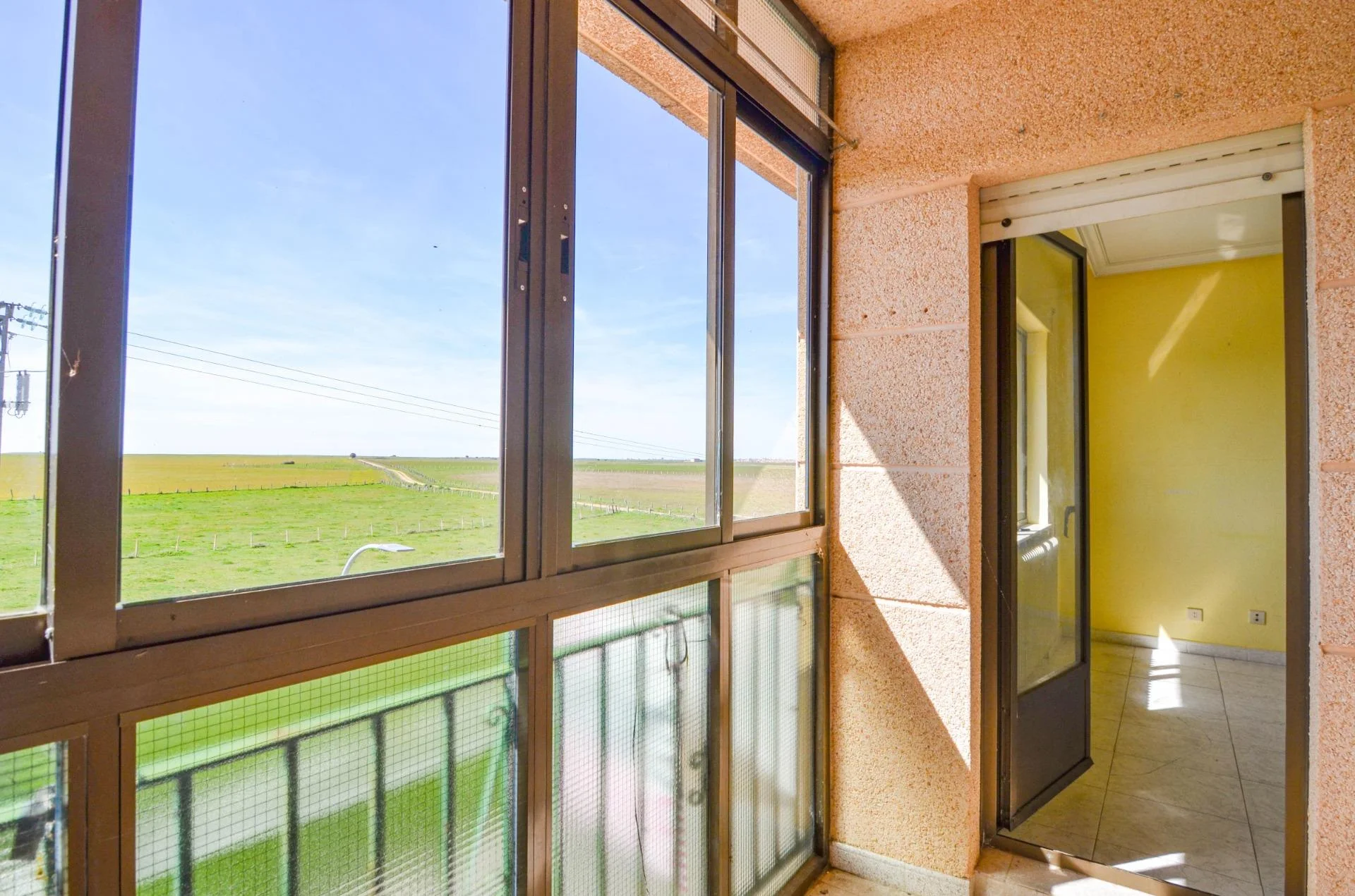 Good-condition village flat, 2 bedrooms