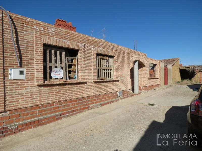 Townhouse in village centre, 395 m²