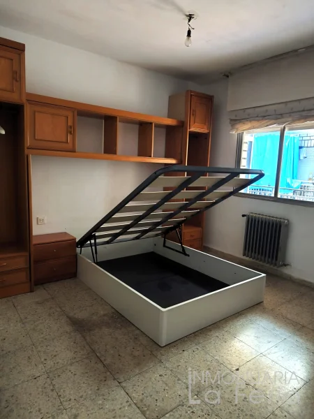 Spacious Las Vegas flat, four bedrooms