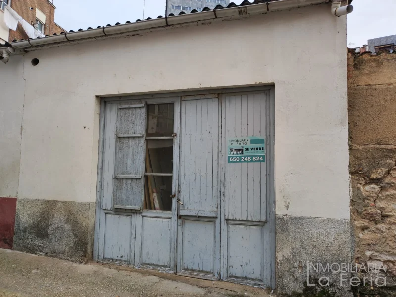 Ground-floor commercial unit in La Candelaria